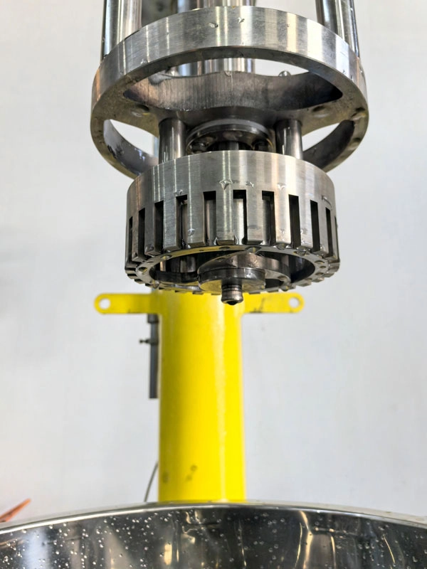 Emulsionante omogeneizzante ad alto taglio con sollevamento idraulico